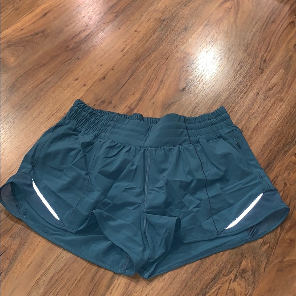 Teal 2.5” Inseam Lululemon Hotty Hot II Shorts